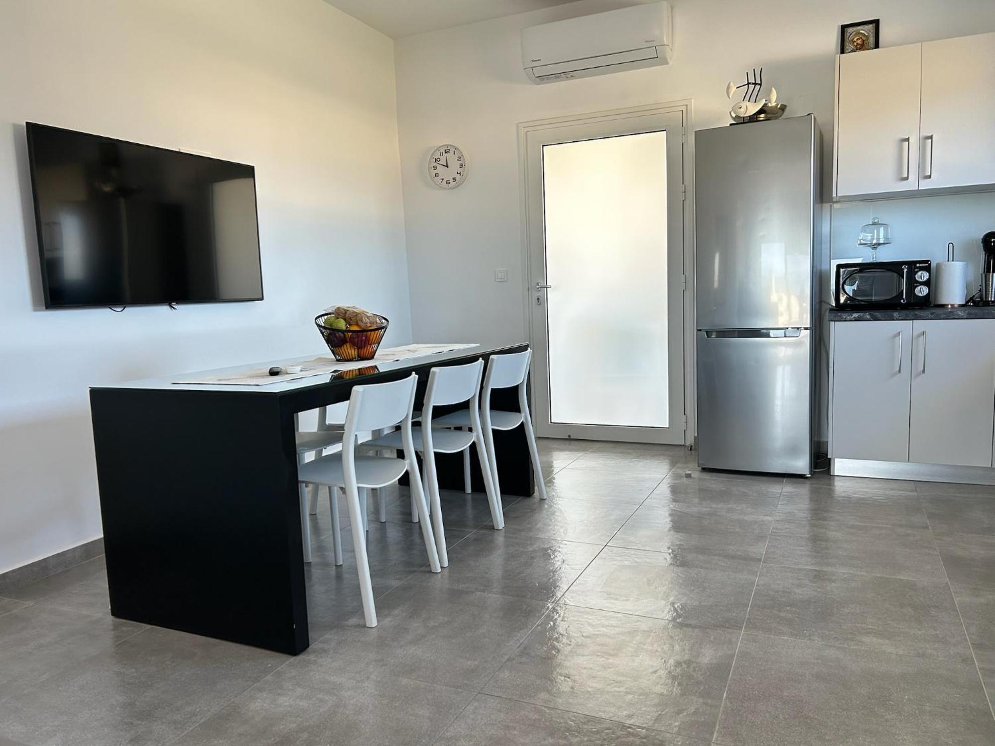 Mira Sea View Residence 干尼亞 外观 照片